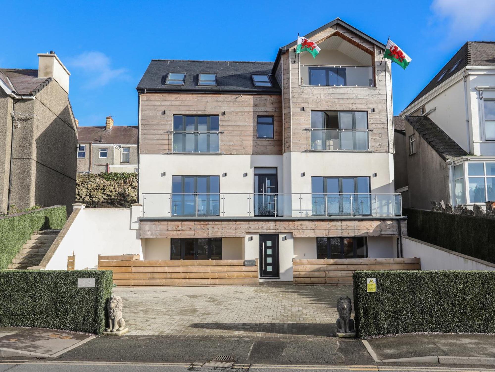 Apartamento Bryn Min Manton Penthouse Caernarfon Exterior foto