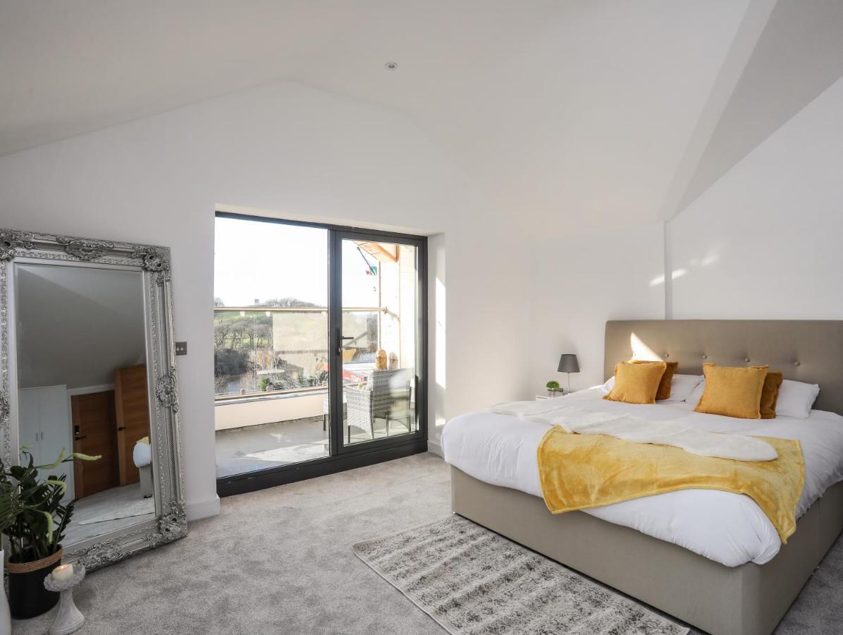 Apartamento Bryn Min Manton Penthouse Caernarfon Exterior foto