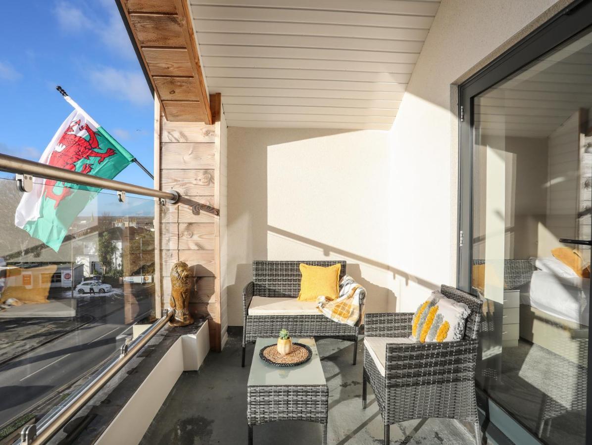 Apartamento Bryn Min Manton Penthouse Caernarfon Exterior foto